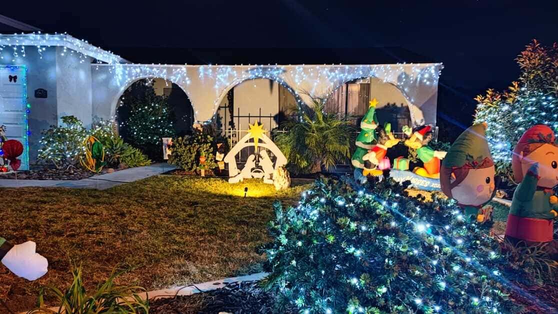 casa enfeitada para o natal nos EUA