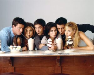 série friends bebendo milkshake