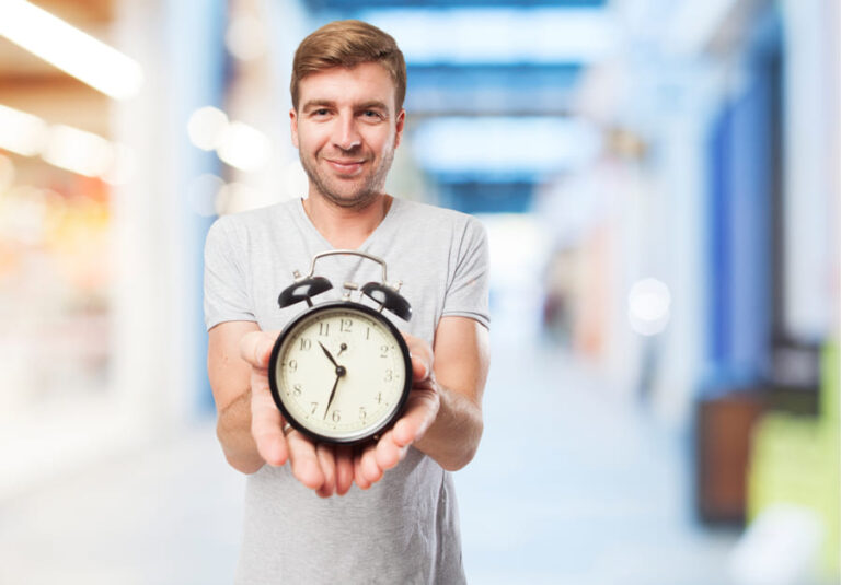 Como escrever as horas em inglês? Guia definitivo!