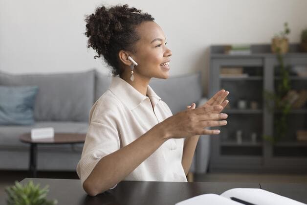 Preposições em Inglês: Uso correto e exemplos práticos